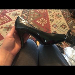 Olsenboye Womens Black Patent Siltellos, Size 8